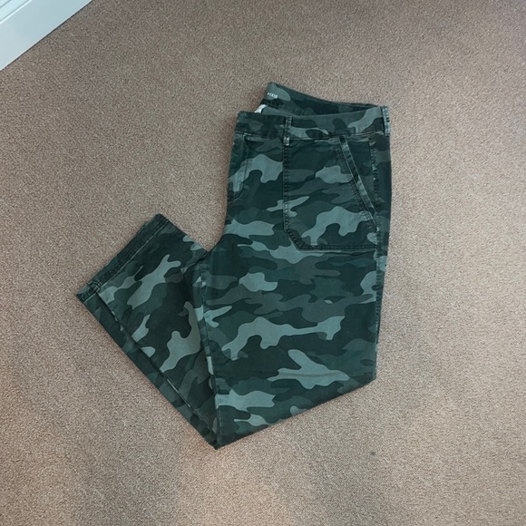 Old Navy Pixie pants - Picture 1 of 6